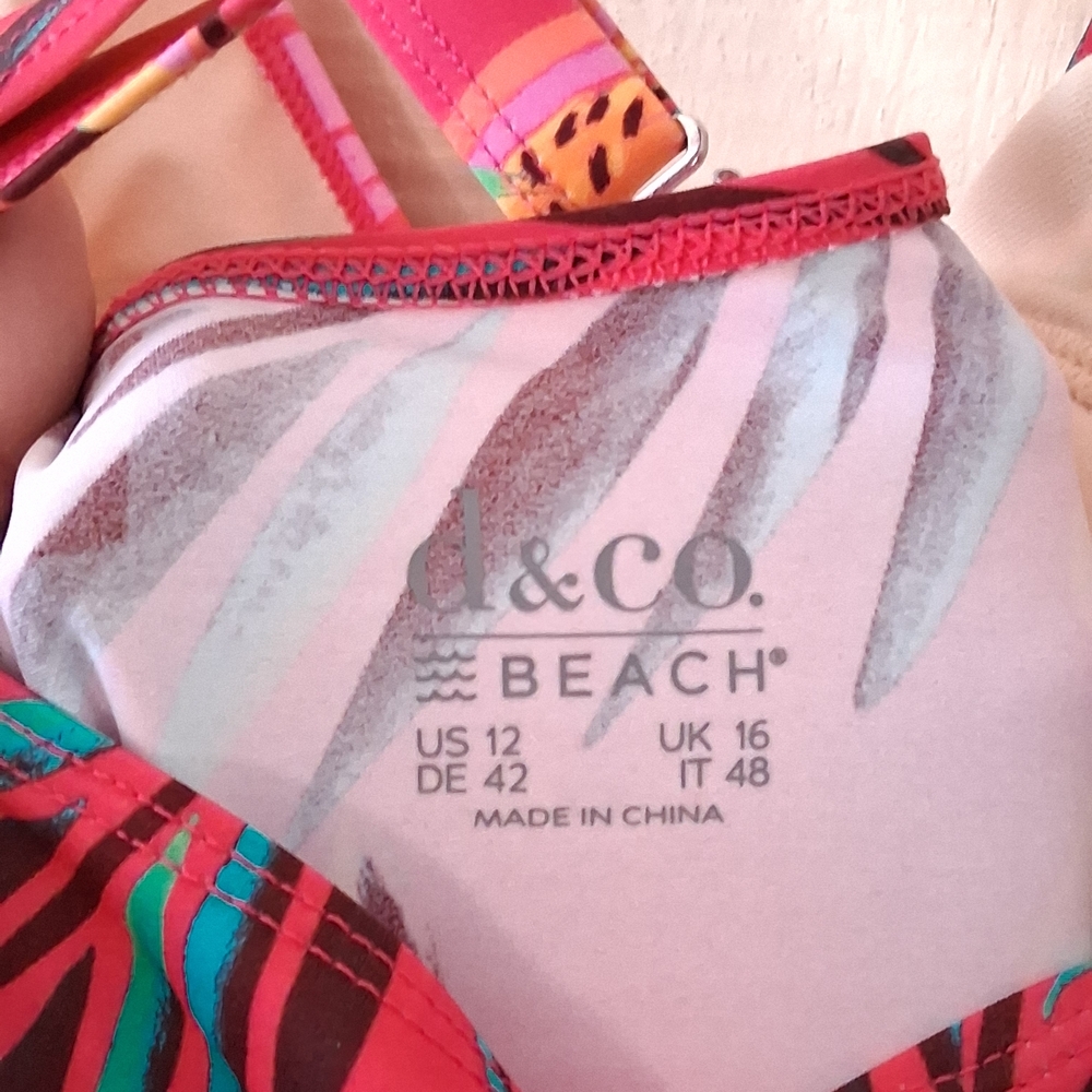 Vibrant Tropical Print One Piece Swimsuit - Picture 8 of 11